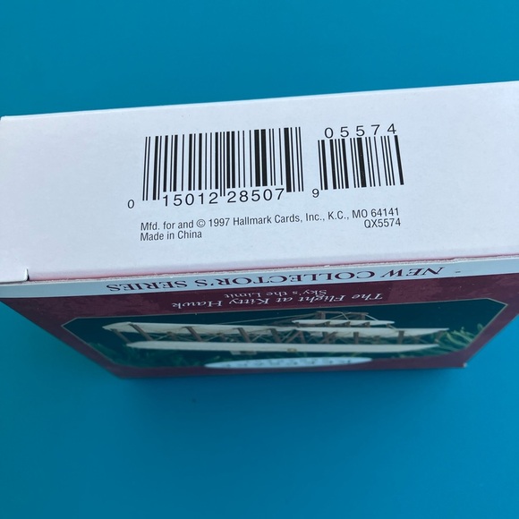 Hallmark Keepsake Ornament - The Flight at Kitty Hawk - Picture 2 of 11